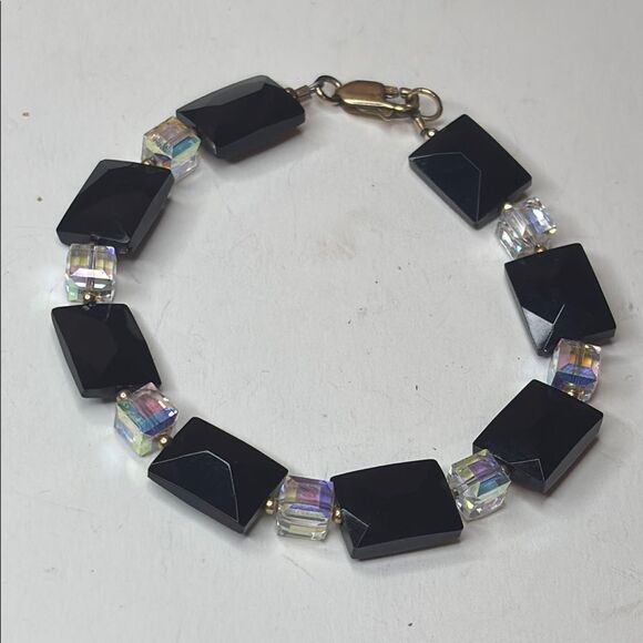 Black and Clear Geometric Glass Faceted Beaded Bracelet 7.5” - Picture 1 of 4